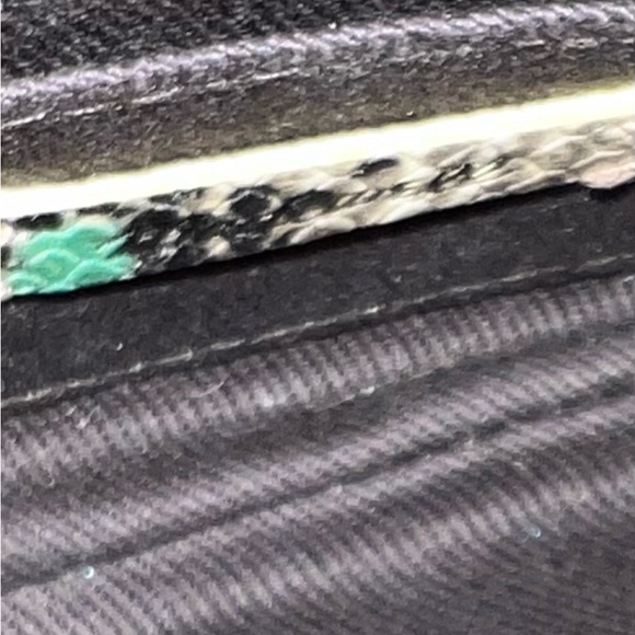 Madewell snake print pouch, bag strap and matching keychain. - Picture 7 of 7